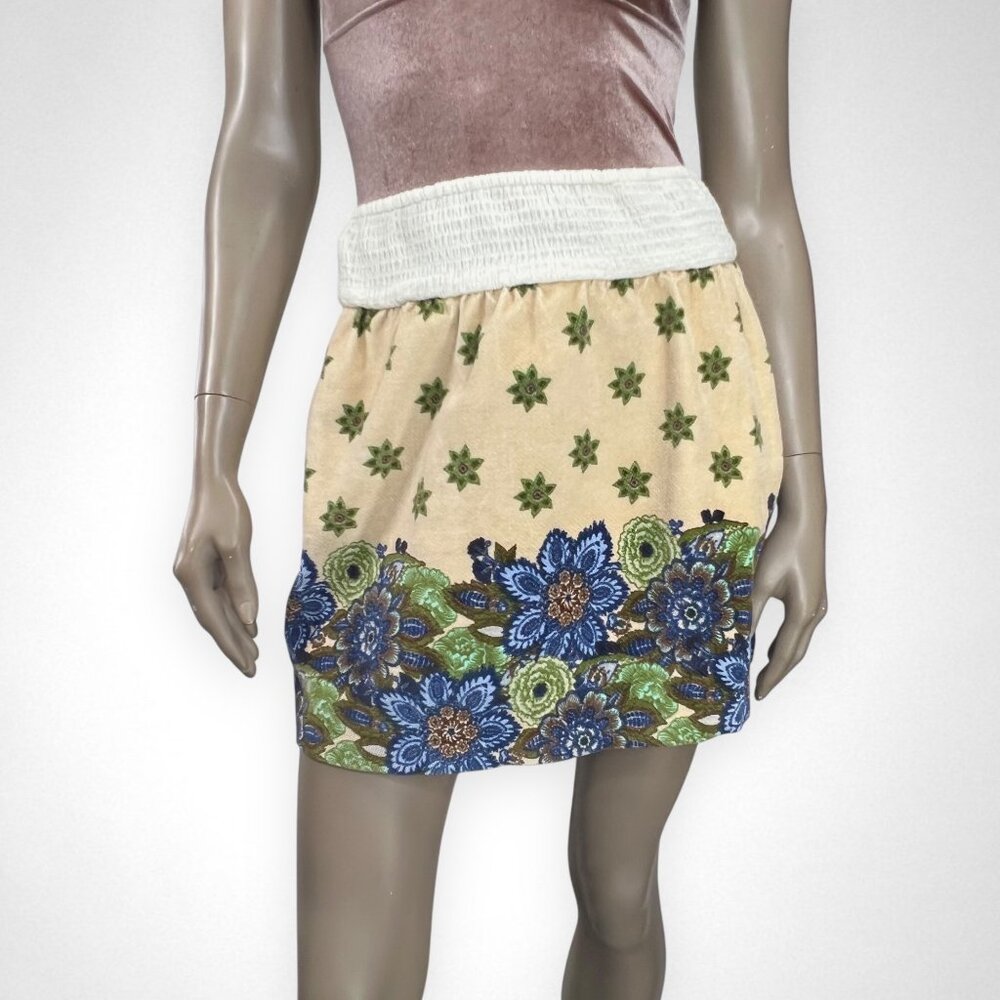 FREE PEOPLE Small Floral & Star‎ Patterned Mini Skirt Fall Core